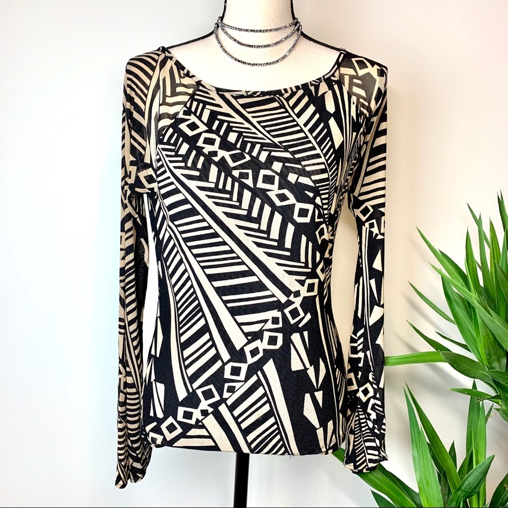 Cable & Gauge Black and Tan pattern Top